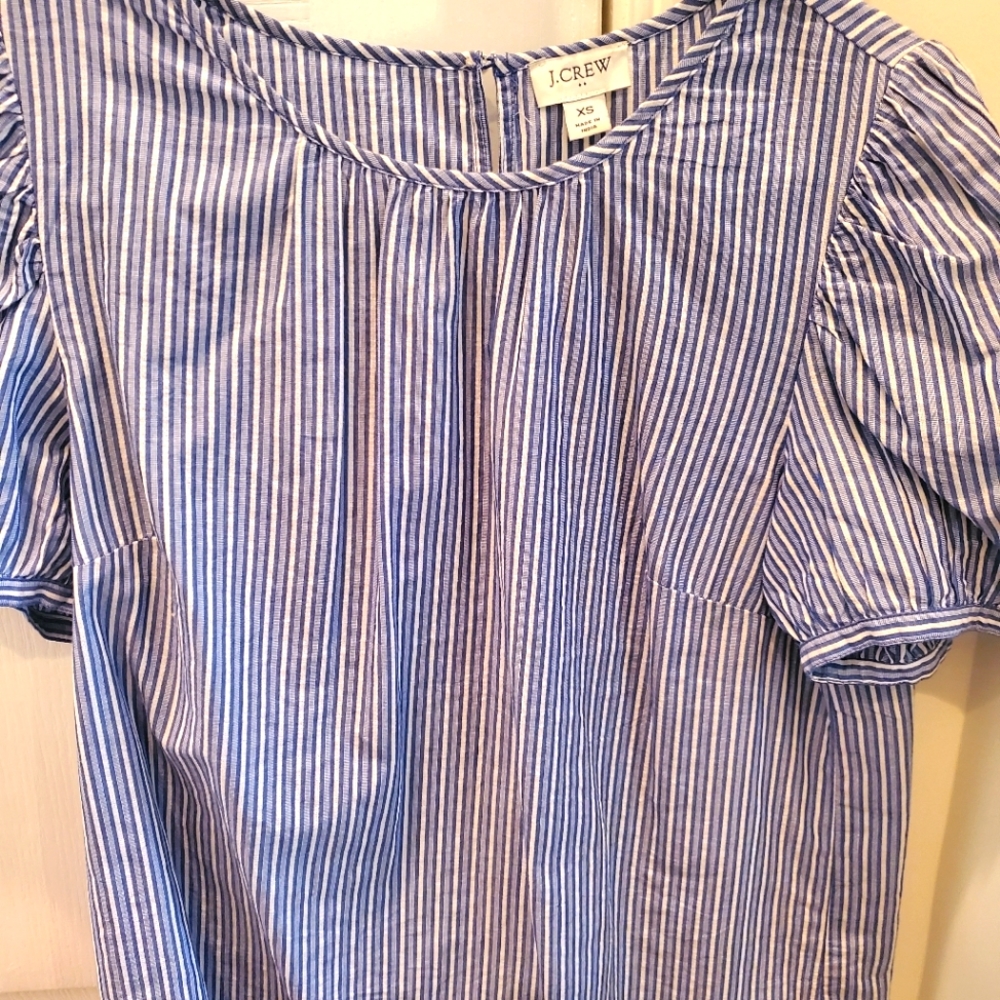 Cute short sleeve top!